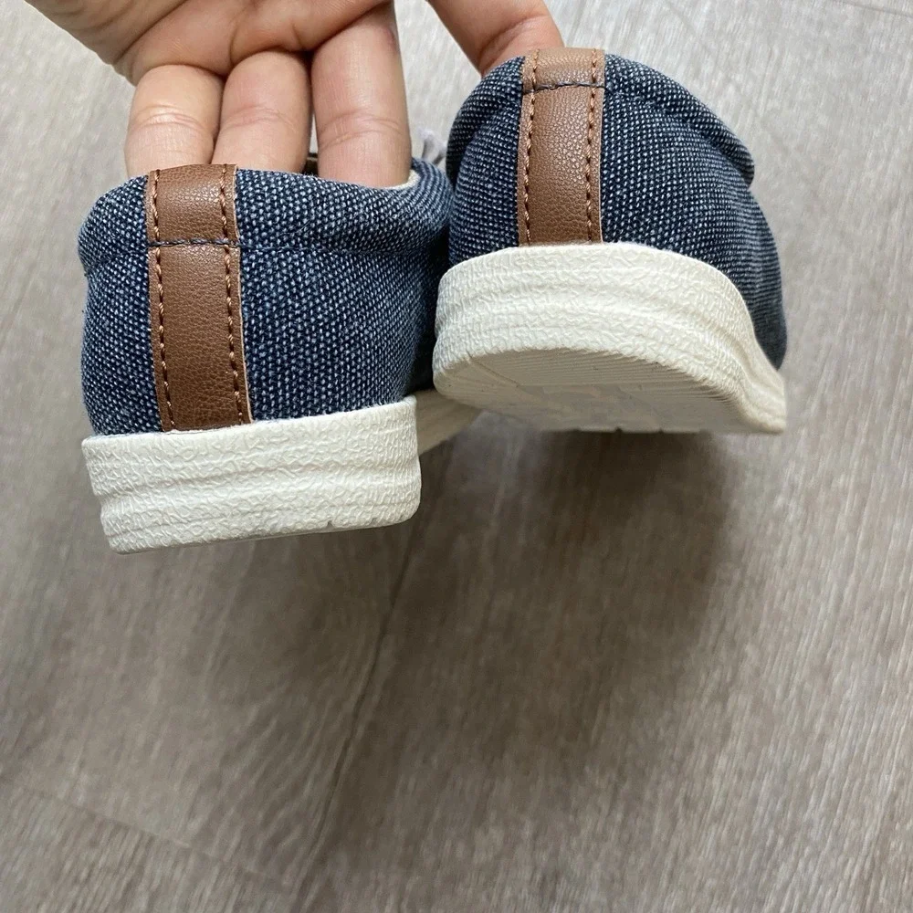 Old Navy‎ Slip-On Deck Shoes Baby Toddler Size 6 1461